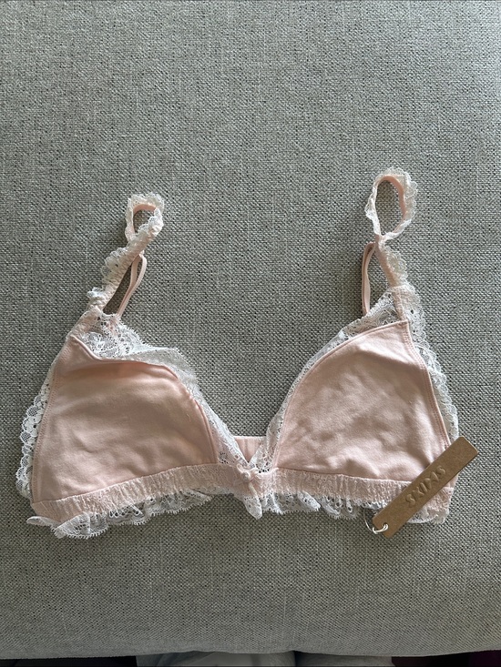 SKIMS Other - Skims Cotton Lace Triangle Bralette.
Color Primrose Size L